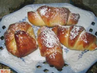 Fotografija recepta: Vzhajani kifeljčki Migla