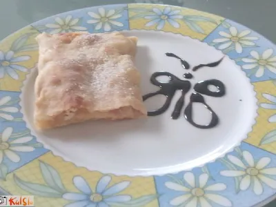 Jabolčno - skutni štrudl