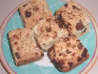 Fotografija recepta: Brownies - svetli z belo in mlečno čokolado ter mandeljni