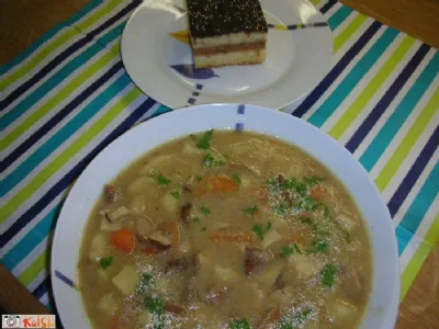 Gobova juha s krompirjem