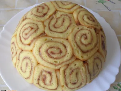 Breskvina roladna bomba