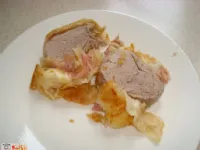 Fotografija recepta: Svinjska ribica v listnatem testu