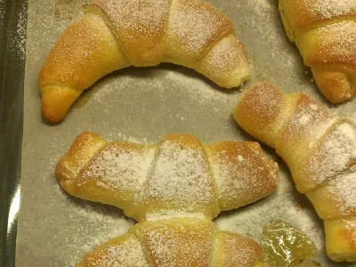 Rogljički z marmelado