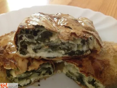 Zavitek s špinačo, skuto in feto