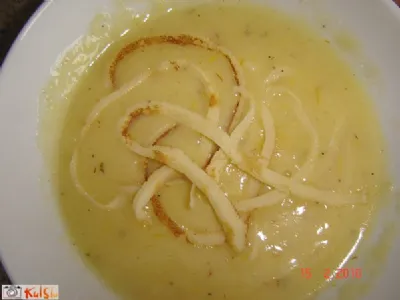 Koruzna juha s fritati