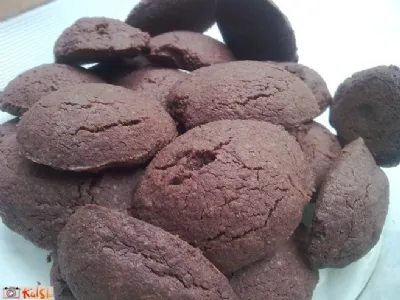 Hrustljavi čokoladni piškoti s tekočo sredico 