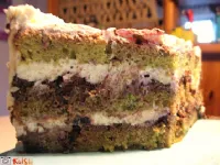 Fotografija recepta: Dvojna čokoladna torta s pistacijami