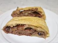 Fotografija recepta: Slivov zavitek z orehi