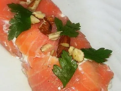 Lososova rolada z rikoto