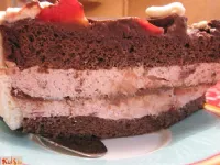 Fotografija recepta: Čokoladno-jagodna mascarpone torta