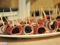 Fotografija recepta: Suhe slive s panceto