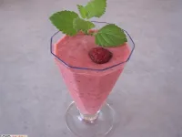 Fotografija recepta: Jogurtov napitek z malinami