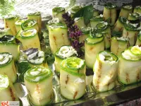 Fotografija recepta: Bučkini zvitki s sirom in baziliko