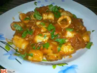 Fotografija recepta: Lignji v paradižnikovi omaki z njoki