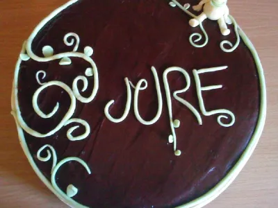 Sočna čokoladna torta