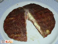 Fotografija recepta: Aleševa polnjena pleskavica