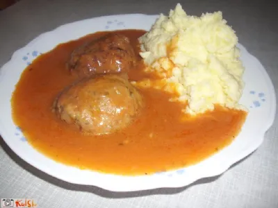 Mesne kroglice v paradižnikovi omaki