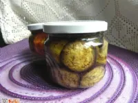 Fotografija recepta: Vloženi pečeni jajčevci in feferoni