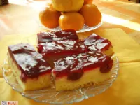 Fotografija recepta: Biskvit, skutna krema in jagode ali drugo sadje