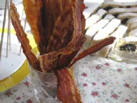 Fotografija recepta: Pancetin čips s česnom in zelišči