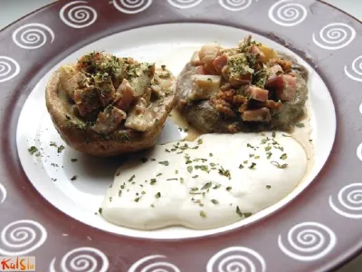 Polnjeni jurčkovi klobuki