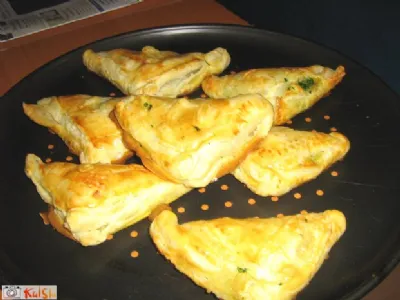 Špinačni žepki iz listnatega testa