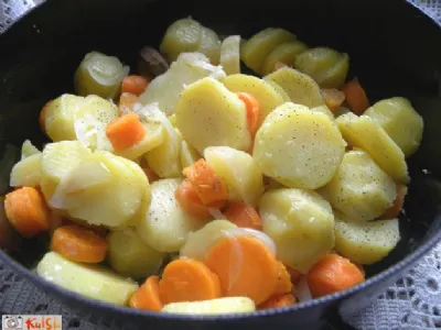 Dušen krompir s korenčkom