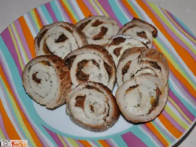 Puranje roladice s suhimi slivami