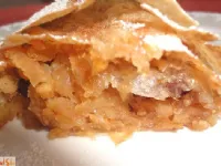 Fotografija recepta: Štrudelj iz jabolk in kutin