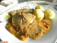 Fotografija recepta: Vratovina v korenčkovi omaki