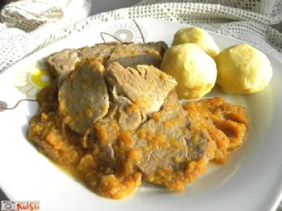 Vratovina v korenčkovi omaki