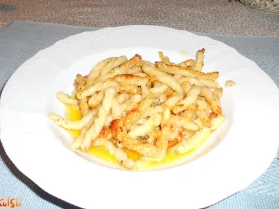 Testenine s pomarančno omako 