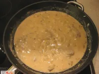 Fotografija recepta: Svinjska ribica v gobovi omaki s širokimi rezanci