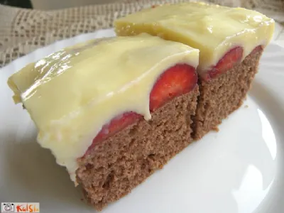 Pecivo z jagodami in pudingom