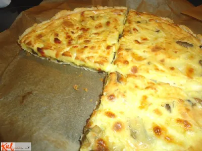 Quiche s šampinjoni in gorgonzolo