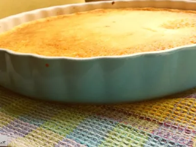 Jabolčna pita s puhasto kapo