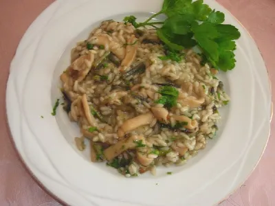 Rižota z lignji in šparglji