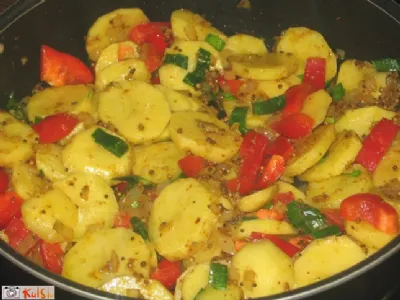 Začinjen krompir po indijsko