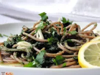 Fotografija recepta: Špageti z lignji in špinačo