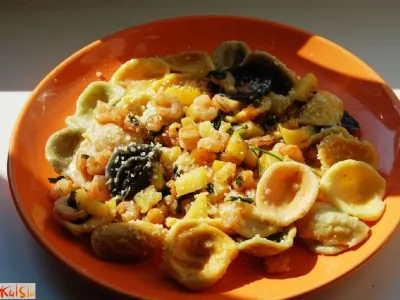 Testenine s kozicami in krompirjem