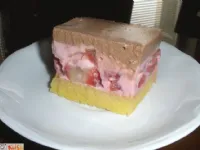 Fotografija recepta: Jagodno-cokoladne kocke