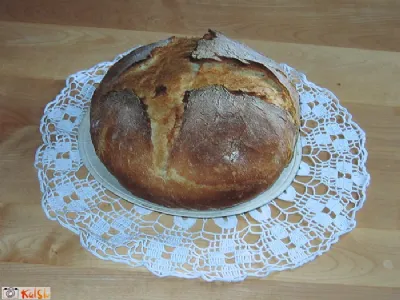 Zelo dober domači polnozrnati kruh