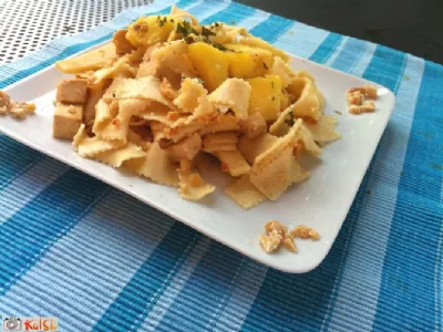 Eksotični pirini rezanci 