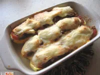 Fotografija recepta: Z zelenjavo polnjene bučke