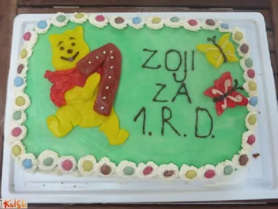 Borovničevo-breskvina torta