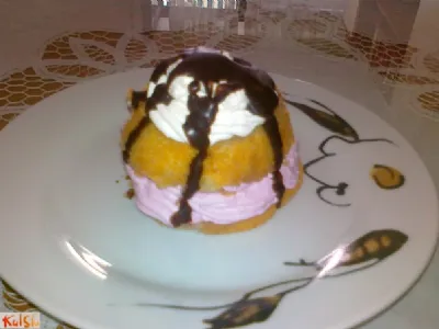 Princeske z jogurtom in višnjami ali jagodami