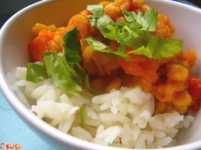 Rumeni grah s sladkim krompirjem (vegansko)