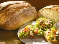 Fotografija recepta: Zlati beli hlebec s kalamari in zelenjavo