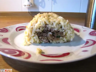 Rižev narastek z mletim mesom