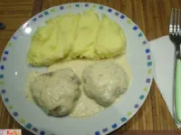 Fotografija recepta: Polpeti v smetanovi omaki